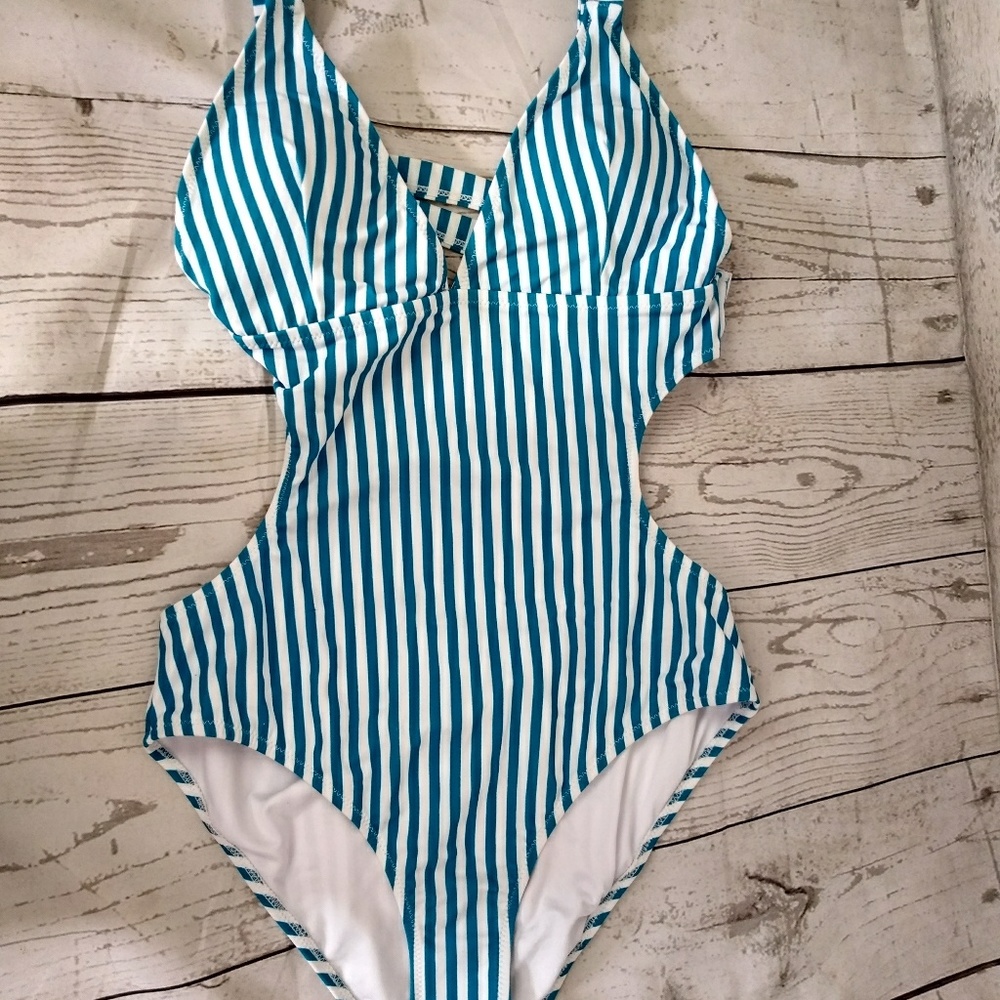 NWT CUPSHE SWIM SARONG WOMAN